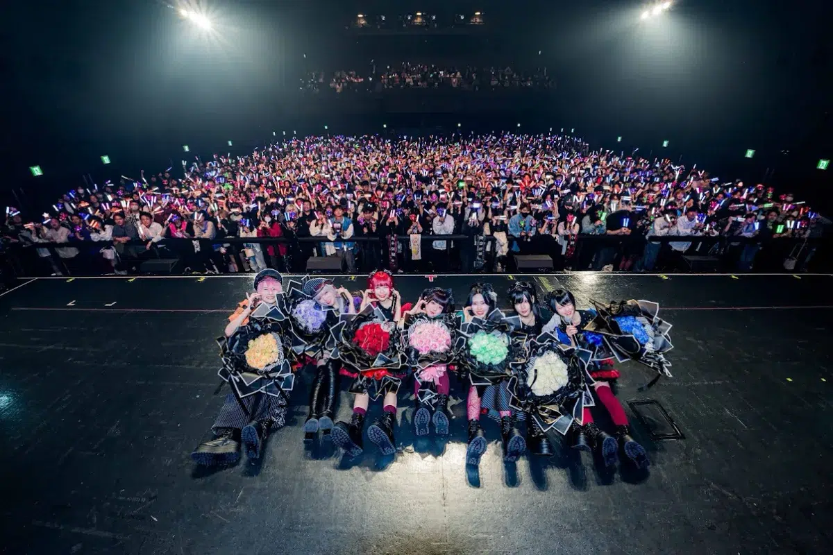 AVAM、初の5大都市Zeppツアー『RE:BORNEDGE』を完走！ファイナル公演で新曲「I♡シズム」をサプライズ初披露