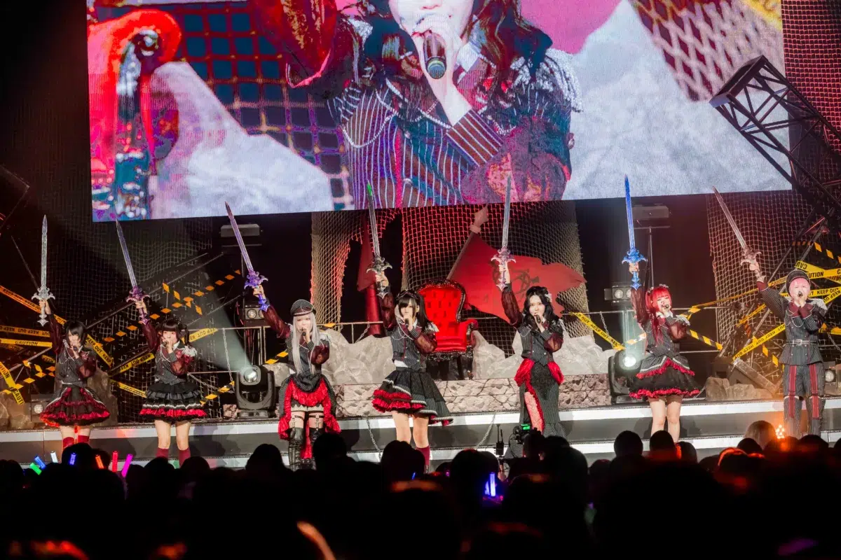AVAM、初の5大都市Zeppツアー『RE:BORNEDGE』を完走！ファイナル公演で新曲「I♡シズム」をサプライズ初披露