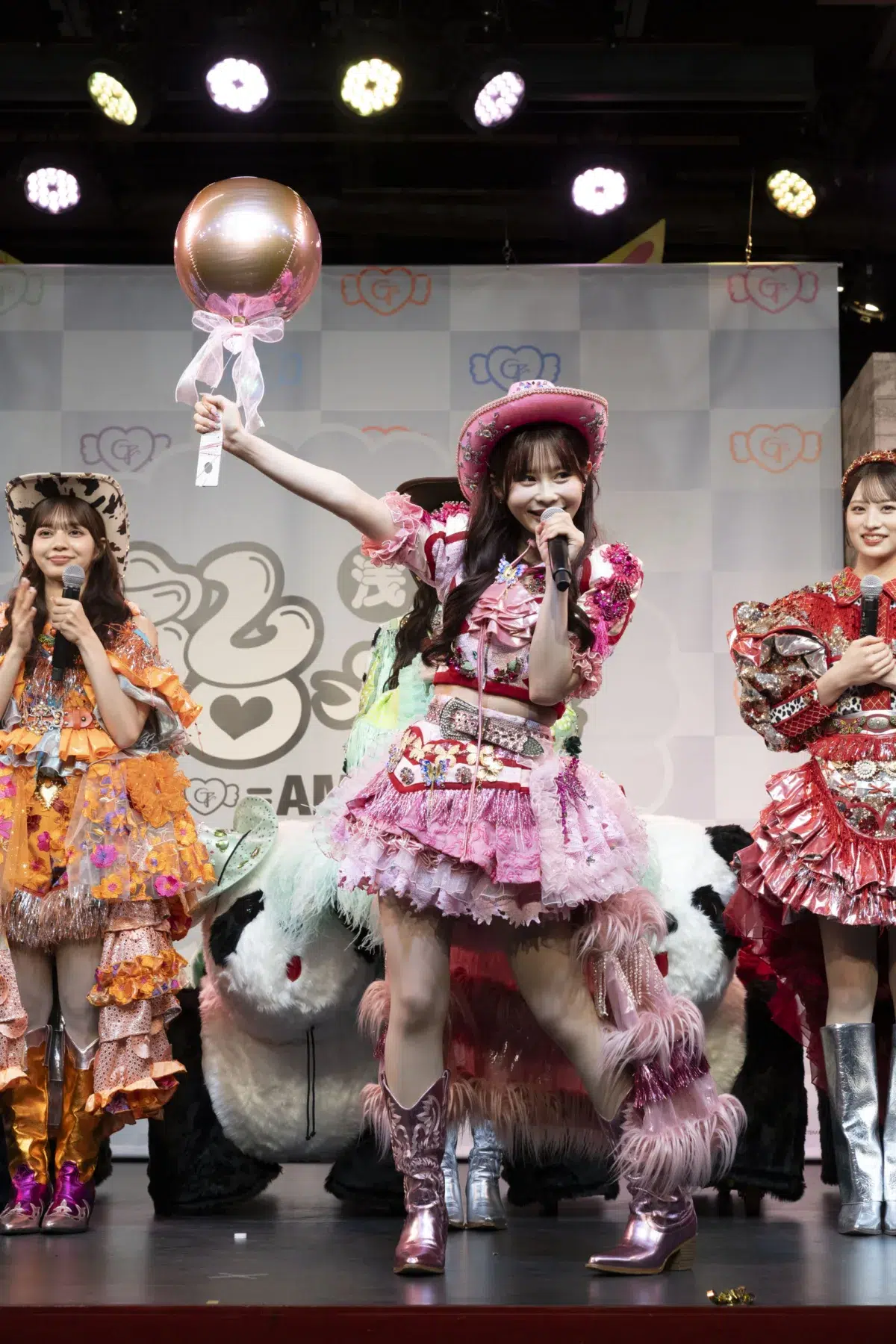 CANDY TUNEデビュー3周年記念イベント「浅草 飴やしき」が花やしきで開催!“湯切りネキ”の実演や限定パンダカーも登場 13 CANDY TUNEデビュー3周年記念イベント「浅草 飴やしき」が花やしきで開催!“湯切りネキ”の実演や限定パンダカーも登場
