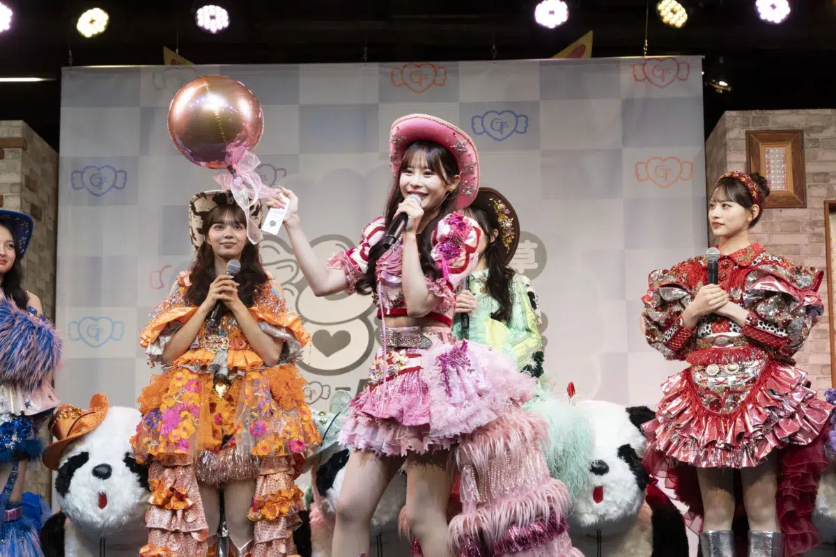 CANDY TUNEデビュー3周年記念イベント「浅草 飴やしき」が花やしきで開催!“湯切りネキ”の実演や限定パンダカーも登場 10 CANDY TUNEデビュー3周年記念イベント「浅草 飴やしき」が花やしきで開催!“湯切りネキ”の実演や限定パンダカーも登場