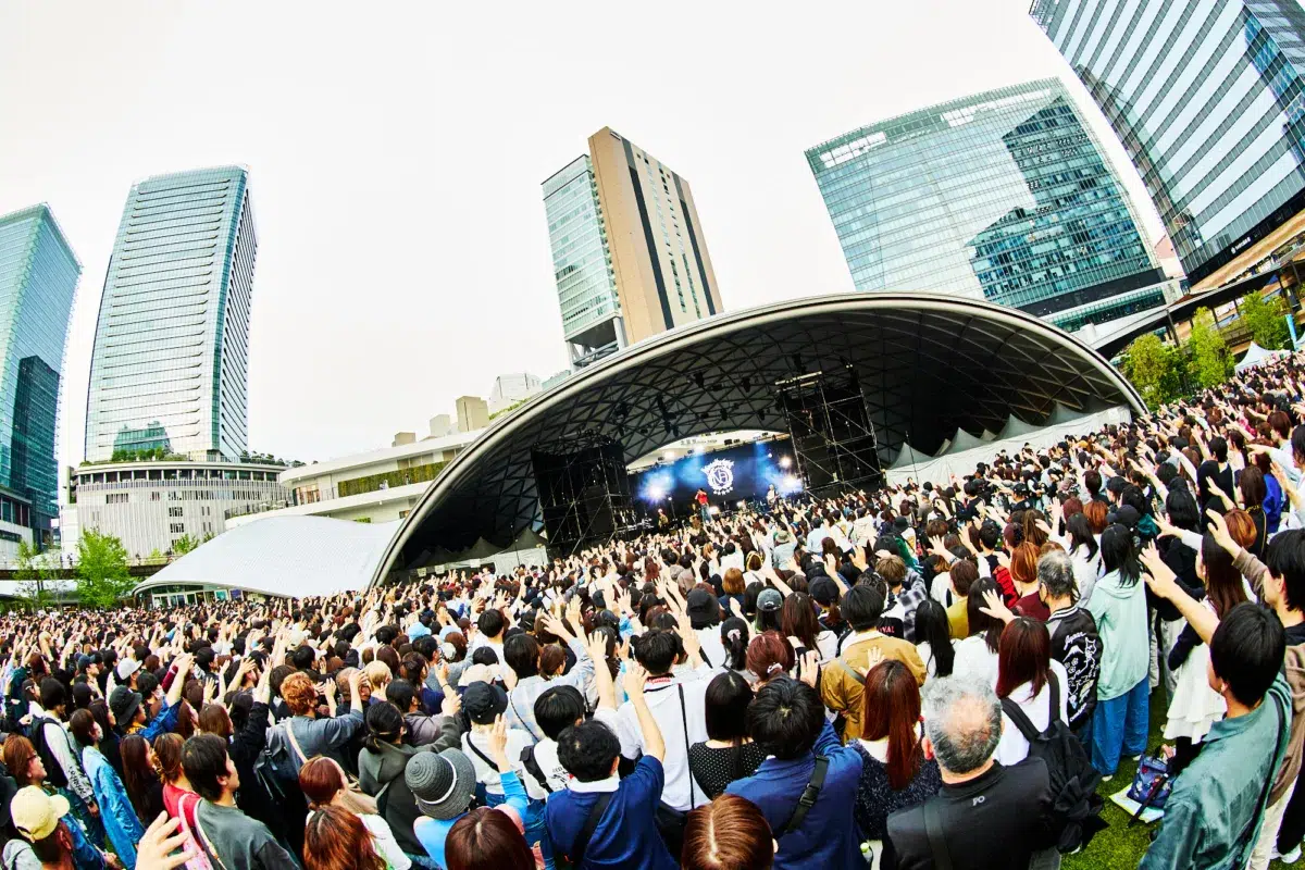 Novelbright (ノーベルブライト) 大阪での3年2か月ぶりとなるフリーライブ「Novelbright SPECIAL LIVE from MIDORI FES」で1.5万人を魅了！ 「一人一人に心を込めて歌います」