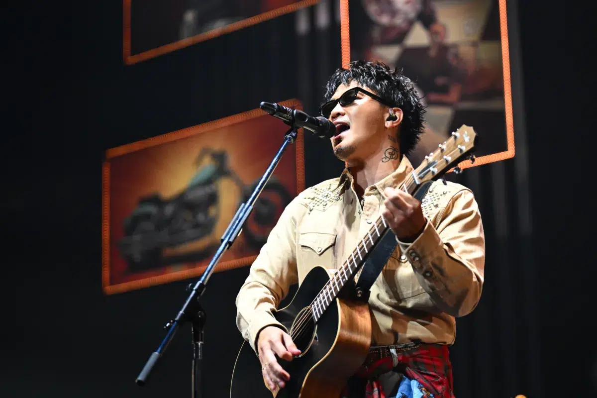 【KAZ(数原龍友)】最新アルバム『LIFE GOES ON』を引っ提げた自身初のソロツアー完走!!最終公演にはSPサプライズとして”Skoop On Somebody”からTAKEが出演! 7 【KAZ(数原龍友)】最新アルバム『LIFE GOES ON』を引っ提げた自身初のソロツアー完走!!最終公演にはSPサプライズとして”Skoop On Somebody”からTAKEが出演!