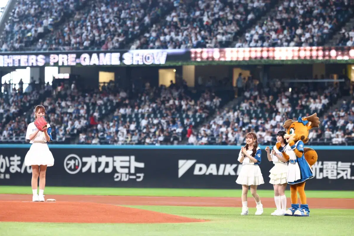 ClariS エスコンフィールドHOKKAIDOにて開催された、北海道日本ハムファイターズ《FIGHTERS ENTERTAINMENT WEEKEND》にに初登場！ファーストピッチ、イニング間ダンス、試合後のAFTER GAMEに出演！！