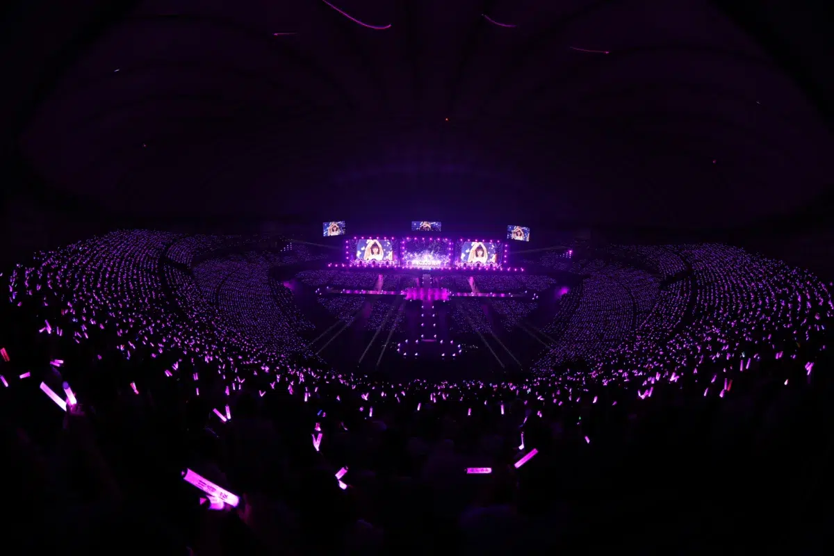 乃木坂46、満員の東京ドームで14回目の誕生日をお祝い！過去と未来を繋ぐ、乃木坂46の歴史を辿るバスラDAY1＆DAY2ライブレポートが到着！
