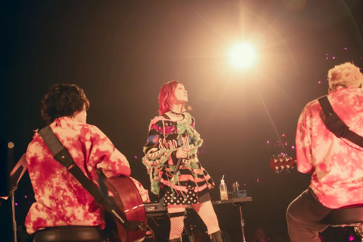 LiSA ソロデビュー15周年を記念した約1年半ぶりのアリーナツアー 3都市6公演を完走!&アリーナツアーファイナルとなる名古屋・クロコくんホール公演にミニオンが駆け付けド派手に祝福!&10月から全国ホールツアー「LiVE is Smile Always~LACE UP~」の開催が決定!! 2 LiSA ソロデビュー15周年を記念した約1年半ぶりのアリーナツアー 3都市6公演を完走!&アリーナツアーファイナルとなる名古屋・クロコくんホール公演にミニオンが駆け付けド派手に祝福!&10月から全国ホールツアー「LiVE is Smile Always~LACE UP~」の開催が決定!!
