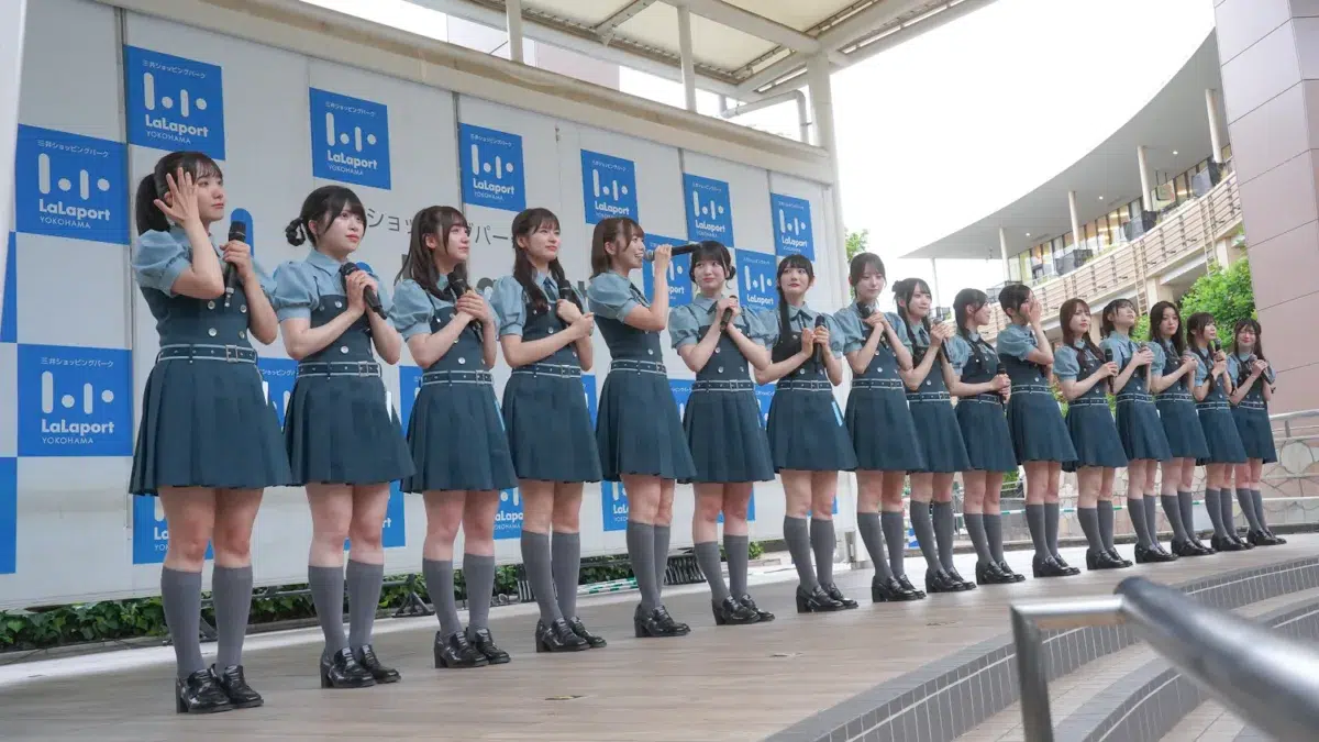 Rain Tree ららぽーと横浜でフリーライブ開催!8月に5thデジタルシングルリリース&初の16人全員歌唱曲をかけた挑戦もサプライズ発表! 5 Rain Tree ららぽーと横浜でフリーライブ開催!8月に5thデジタルシングルリリース&初の16人全員歌唱曲をかけた挑戦もサプライズ発表!