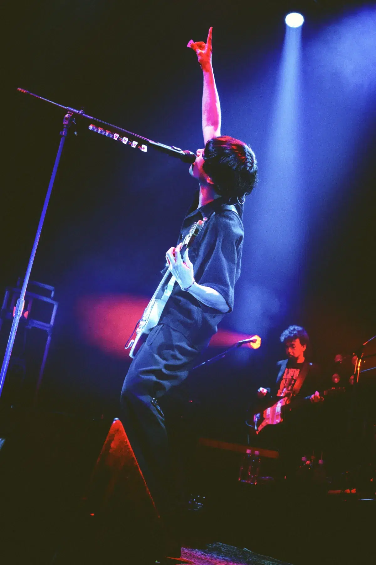「全部マイナーな曲ですがいいでしょうか！」川上洋平 [Alexandros]。容赦なくレア曲を畳みかけた7年ぶりファンクラブツアー FC TOUR "ACCESS ALL AREA" 5月24日（日）Zepp Shinjuku公演 オフィシャルレポート
