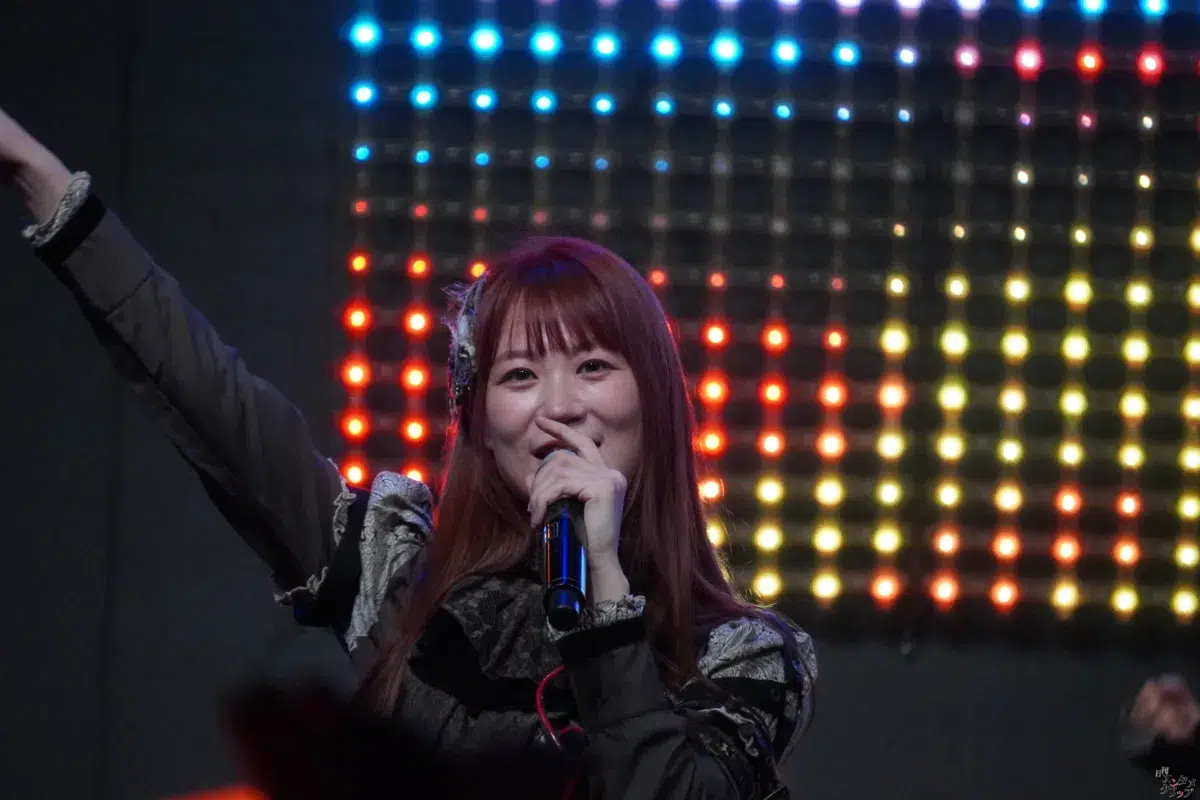 仮面女子・小島夕佳が魅せた無限の「スチガ愛」！初のソロ挑戦で見せたアイドル13年目の覚悟と、運命の6月26日のワンマンライブへ向けた熱い想いを語る