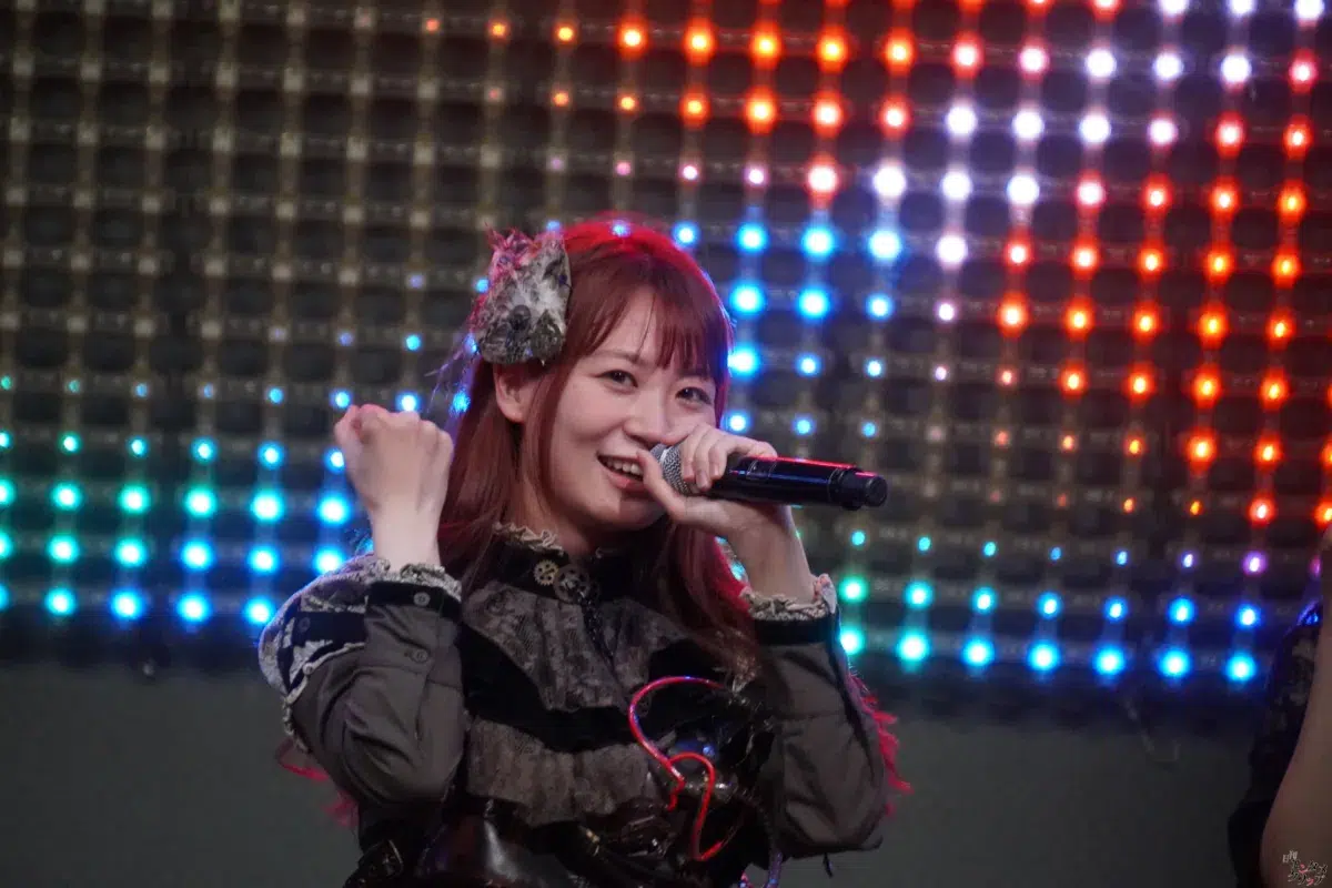 仮面女子・小島夕佳が魅せた無限の「スチガ愛」！初のソロ挑戦で見せたアイドル13年目の覚悟と、運命の6月26日のワンマンライブへ向けた熱い想いを語る
