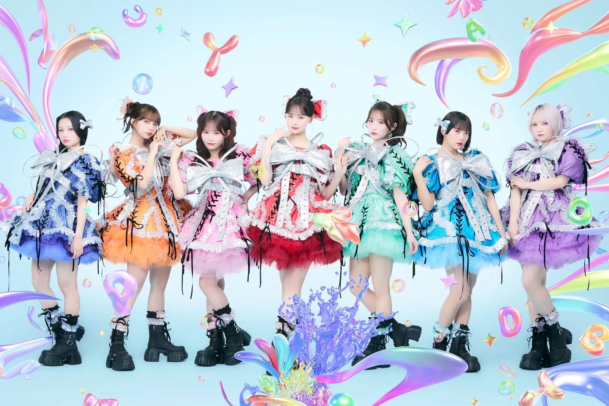 サボリーノ×CANDY TUNEが第2弾コラボ!限定ノベルティ&パジャマヒーロー動画で美肌と推し活を両立 19 7人の女性アイドルグループが、カラフルな衣装を着てポーズをとっている写真。