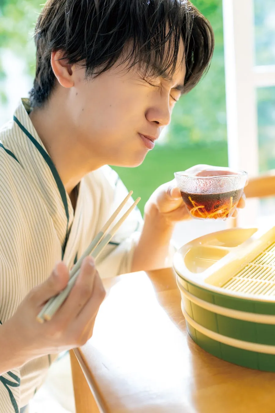 なにわ男子・藤原丈一郎が5年ぶり単独登場!浴衣姿に胸キュン『関西ウォーカー2026夏』発売、超得クーポンで夏を満喫! 3 藤原丈一郎さんグラビア2