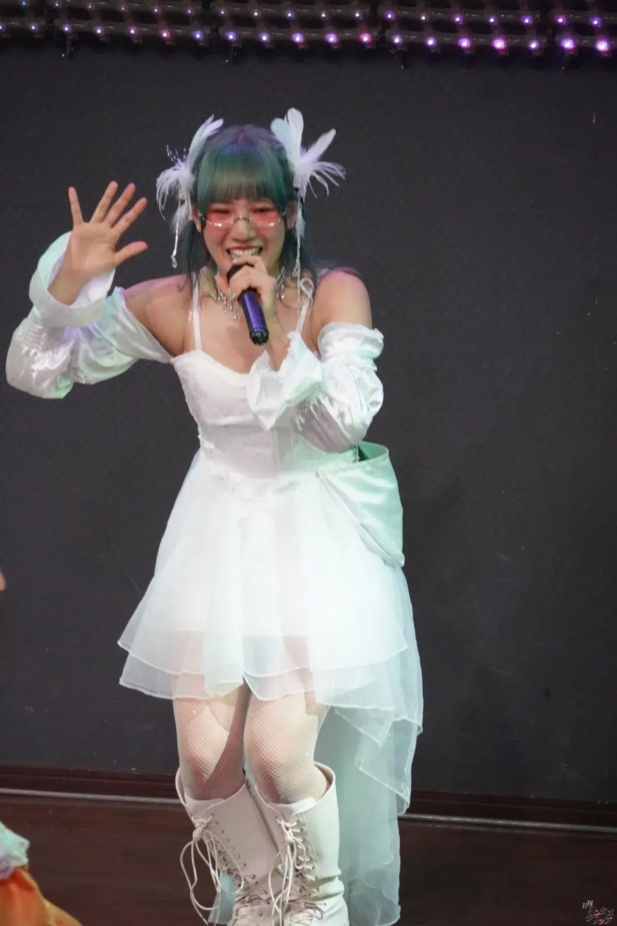 仮面女子・NONOA、純白のドレスで魅せた改名後初の生誕祭！新体制9人へのバトンを繋ぐ熱狂ライブレポート＆特別インタビュー
