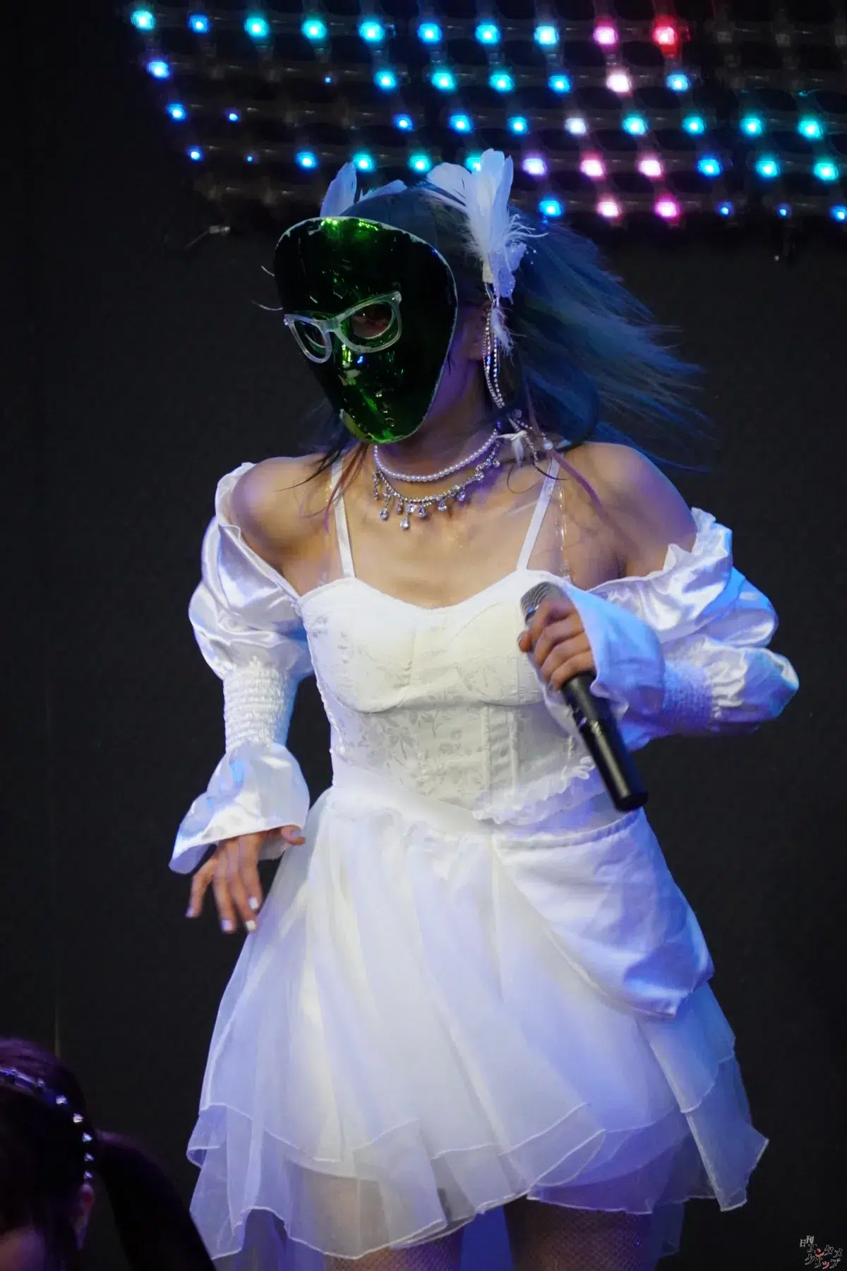 仮面女子・NONOA、純白のドレスで魅せた改名後初の生誕祭！新体制9人へのバトンを繋ぐ熱狂ライブレポート＆特別インタビュー