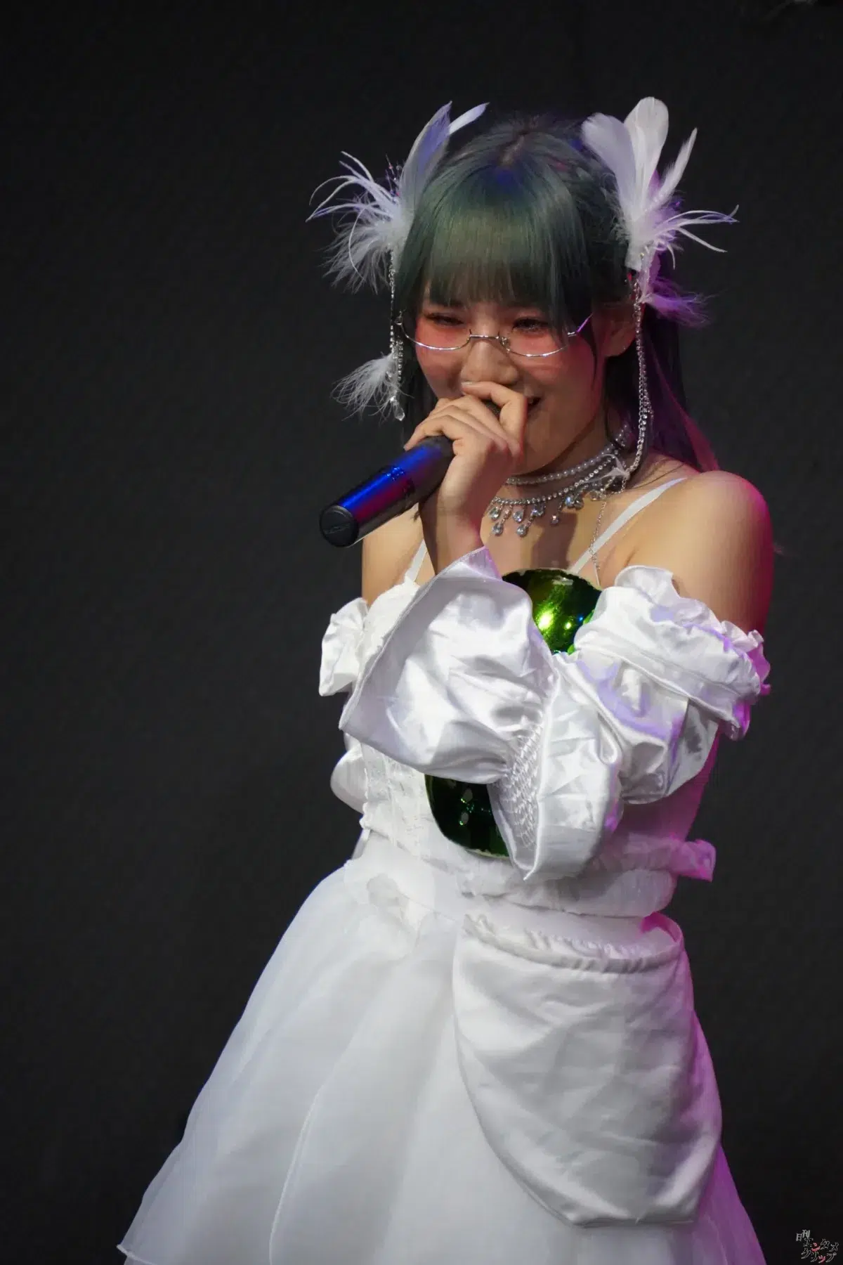 仮面女子・NONOA、純白のドレスで魅せた改名後初の生誕祭！新体制9人へのバトンを繋ぐ熱狂ライブレポート＆特別インタビュー