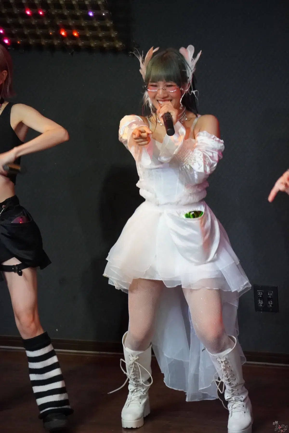 仮面女子・NONOA、純白のドレスで魅せた改名後初の生誕祭！新体制9人へのバトンを繋ぐ熱狂ライブレポート＆特別インタビュー