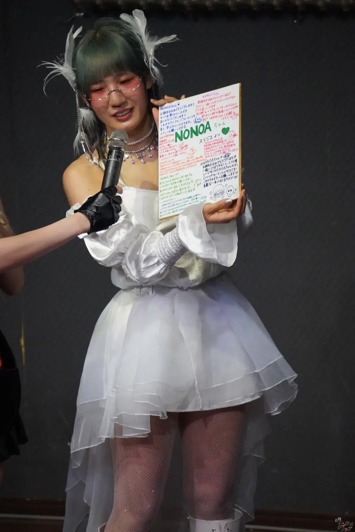 仮面女子・NONOA、純白のドレスで魅せた改名後初の生誕祭！新体制9人へのバトンを繋ぐ熱狂ライブレポート＆特別インタビュー