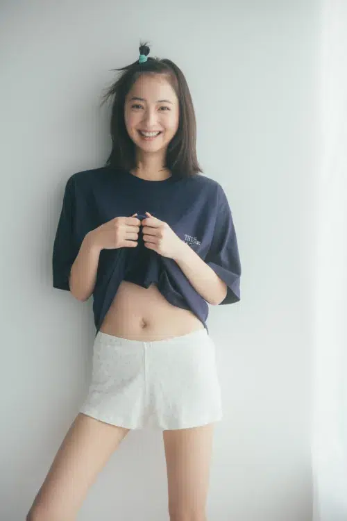 佐々木希、10年ぶり日めくりカレンダー発売！“すっぴん風”お気に入りカットや気まずいエピソードを告白【デビュー20周年】