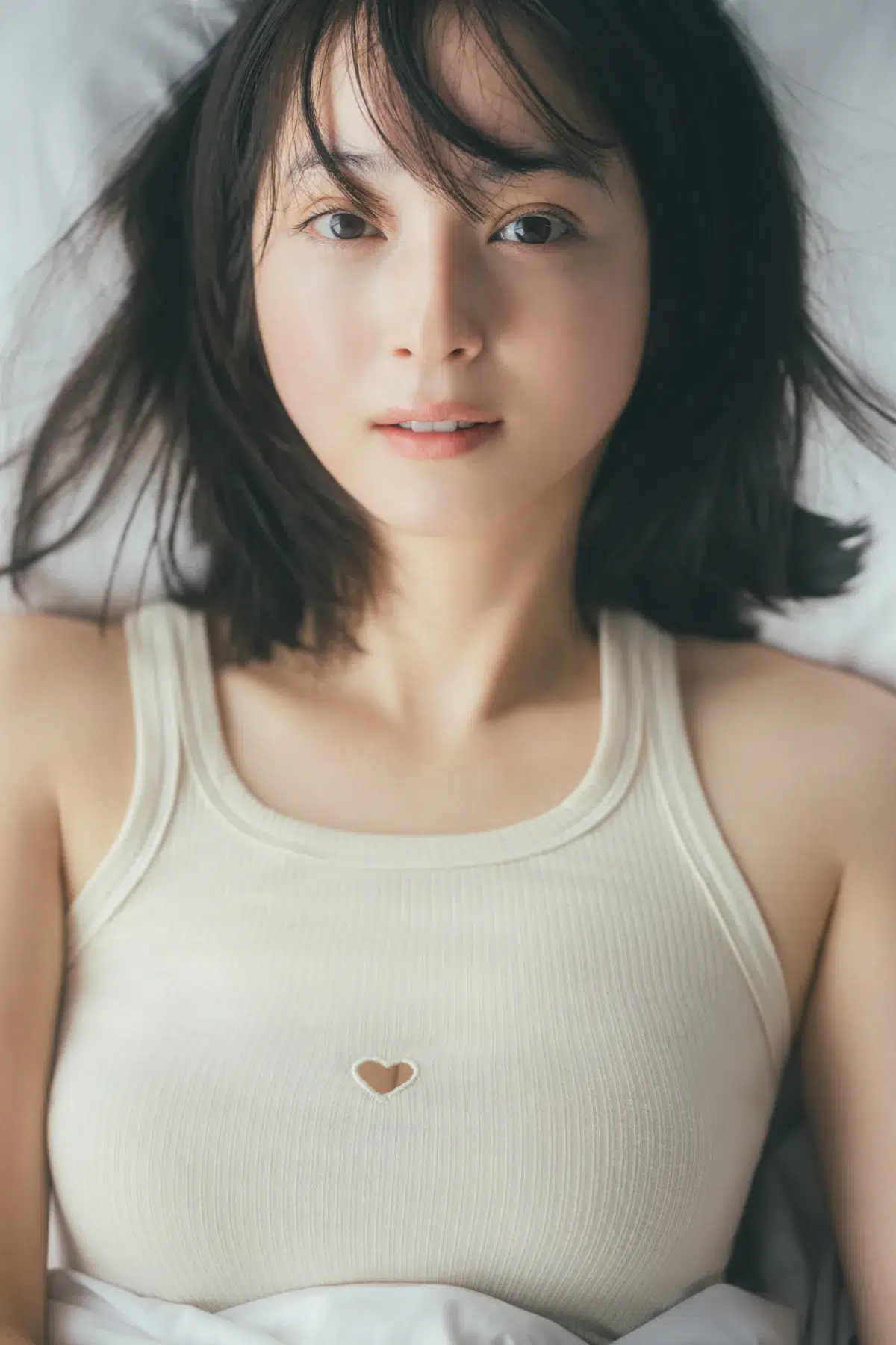 佐々木希、10年ぶり日めくりカレンダー発売！“すっぴん風”お気に入りカットや気まずいエピソードを告白【デビュー20周年】