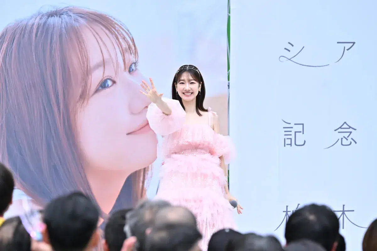 柏木由紀、母と来た「夢のステージ」ラゾーナ川崎に立つ！AKB48名曲から新曲まで、音楽への愛を語った胸熱のリリースイベント🎤✨
