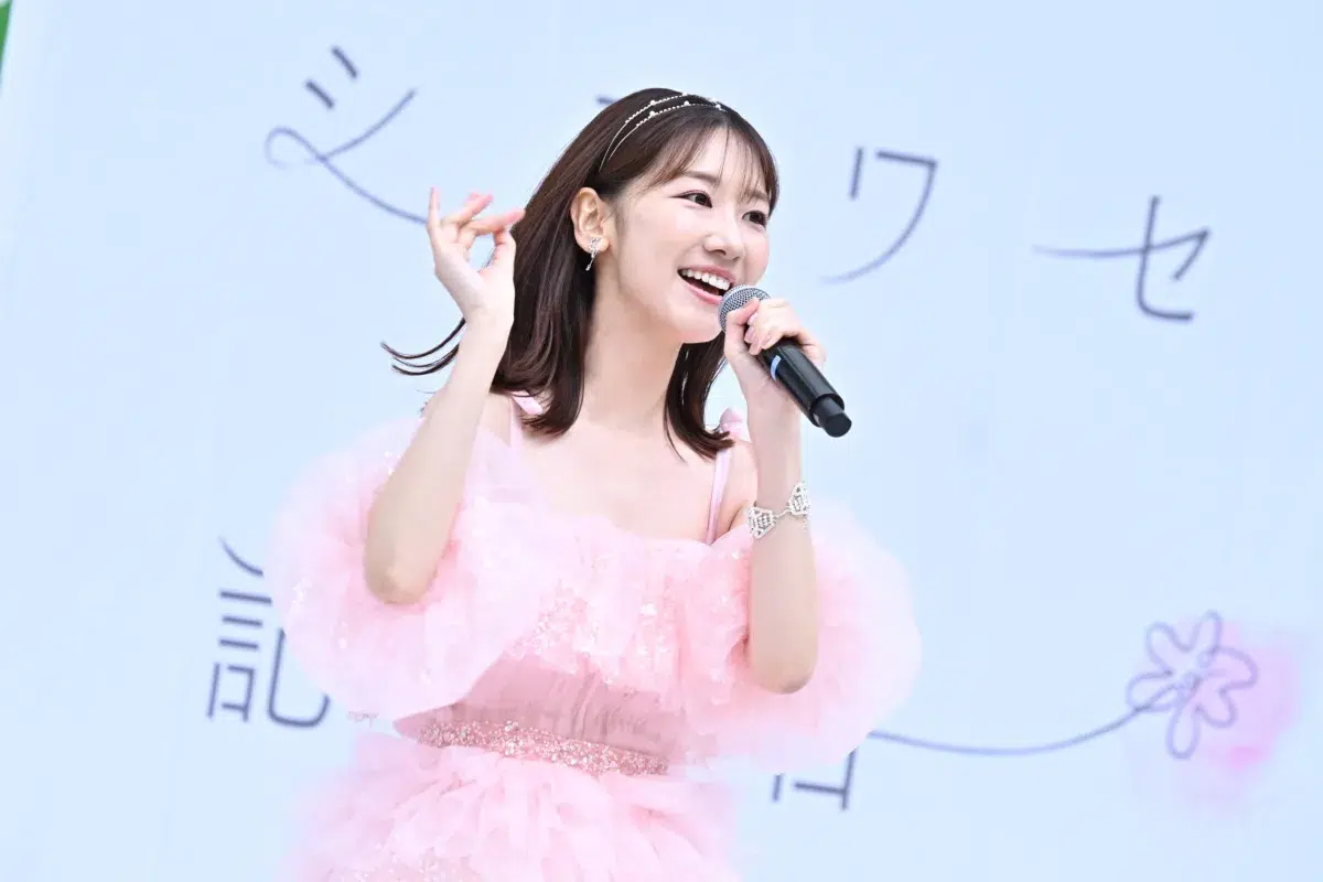 柏木由紀、母と来た「夢のステージ」ラゾーナ川崎に立つ！AKB48名曲から新曲まで、音楽への愛を語った胸熱のリリースイベント🎤✨