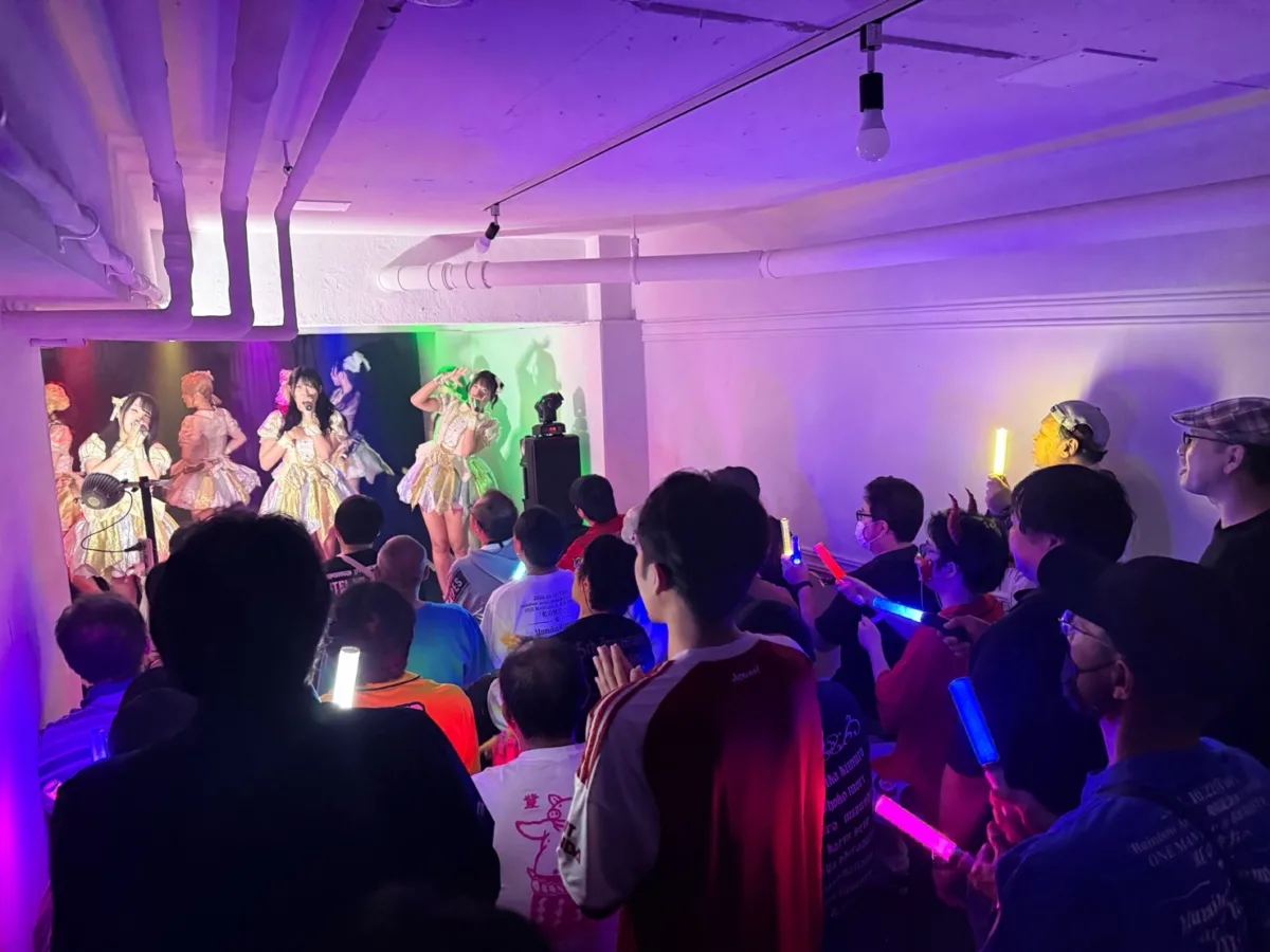 READY TO KISS、始まりの地であり、再オープンした池袋 WHITE BASEで、2 Days単独公演を開催!!