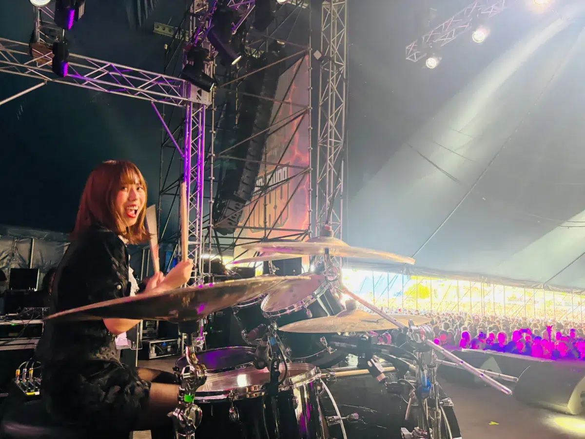 BAND-MAID、日本武道館2daysでファイナルを迎えるワールドツアーのヨーロッパ編を全公演ソールドアウトで完走！世界最大のハードロックフェス英『Download Festival』でも熱狂！
