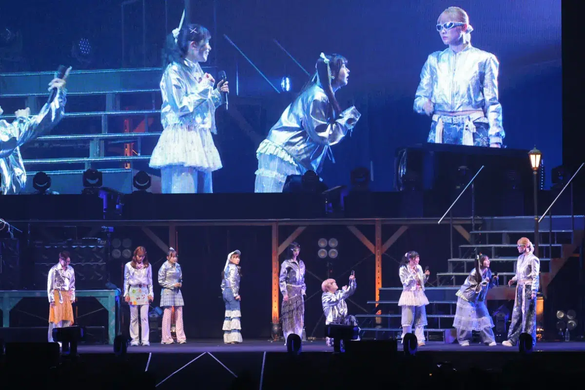 高瀬くるみ「またね!」BEYOOOOONDS初の横アリは涙と笑顔の卒業式!新メンバー3名お披露目による最初で最後の12人体制や、DJ KOO降臨のサプライズで感情のジェットコースター! 3 高瀬くるみ「またね!」BEYOOOOONDS初の横アリは涙と笑顔の卒業式!新メンバー3名お披露目による最初で最後の12人体制や、DJ KOO降臨のサプライズで感情のジェットコースター!
