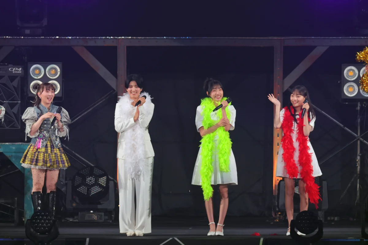 高瀬くるみ「またね!」BEYOOOOONDS初の横アリは涙と笑顔の卒業式!新メンバー3名お披露目による最初で最後の12人体制や、DJ KOO降臨のサプライズで感情のジェットコースター! 6 高瀬くるみ「またね!」BEYOOOOONDS初の横アリは涙と笑顔の卒業式!新メンバー3名お披露目による最初で最後の12人体制や、DJ KOO降臨のサプライズで感情のジェットコースター!