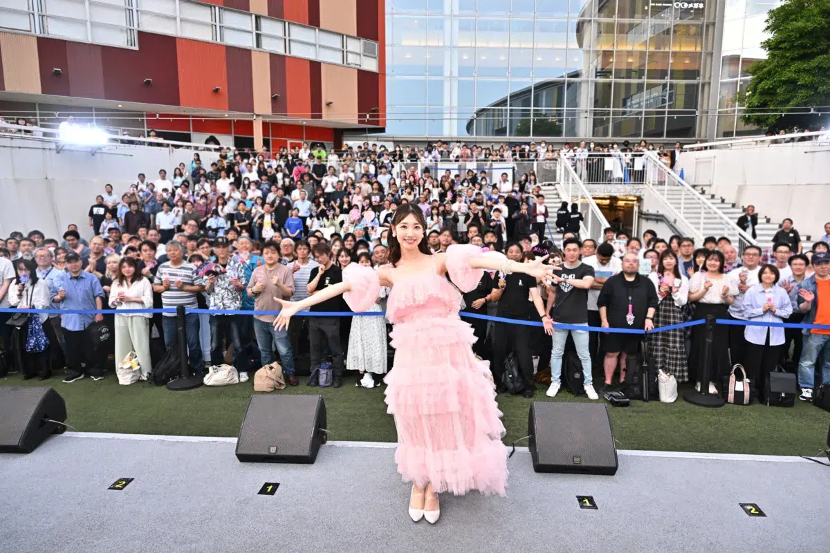 柏木由紀、AKB48卒業を決心した!？ 思い出の地ららぽーと豊洲にて「シアワセ記念日」発売当日イベントを開催！