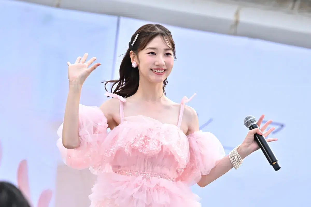 柏木由紀、AKB48卒業を決心した!？ 思い出の地ららぽーと豊洲にて「シアワセ記念日」発売当日イベントを開催！
