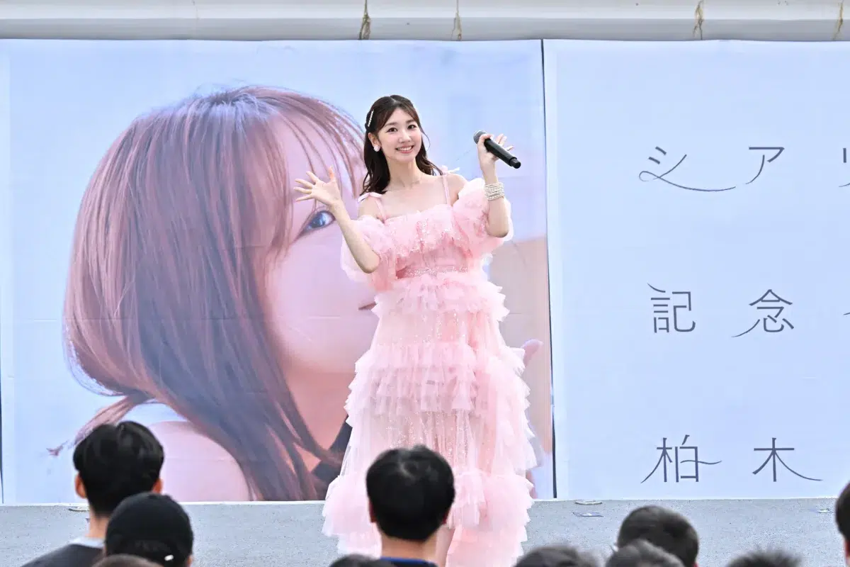 柏木由紀、AKB48卒業を決心した!？ 思い出の地ららぽーと豊洲にて「シアワセ記念日」発売当日イベントを開催！