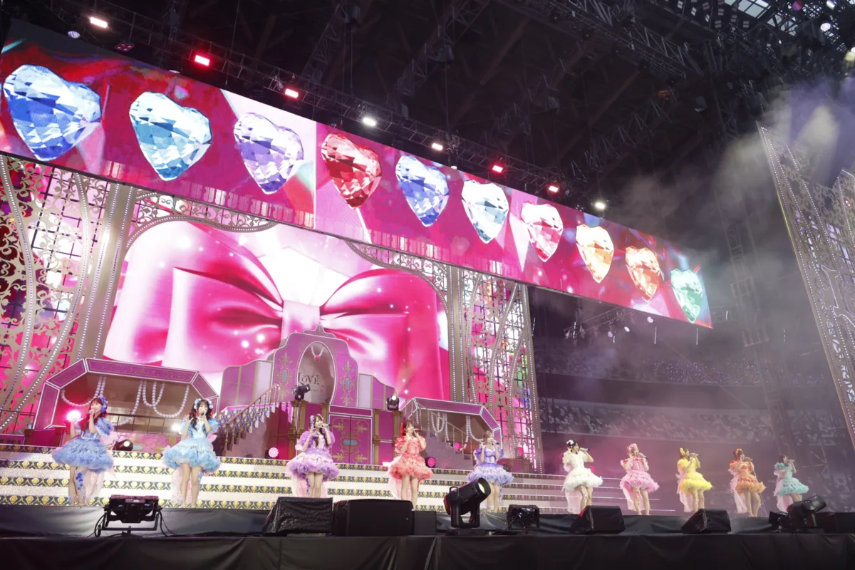 ＝LOVE　東京都・MUFGスタジアム（国立競技場）にて、＝LOVE史上最大動規模となる＝LOVE STADIUM LIVE「Beyond "KYUN"♡」公演を開催！！2日間で13万2千人を動員！来年1月に念願の東京ドーム公演＝LOVE in TOKYO DOMEの開催が決定！！
