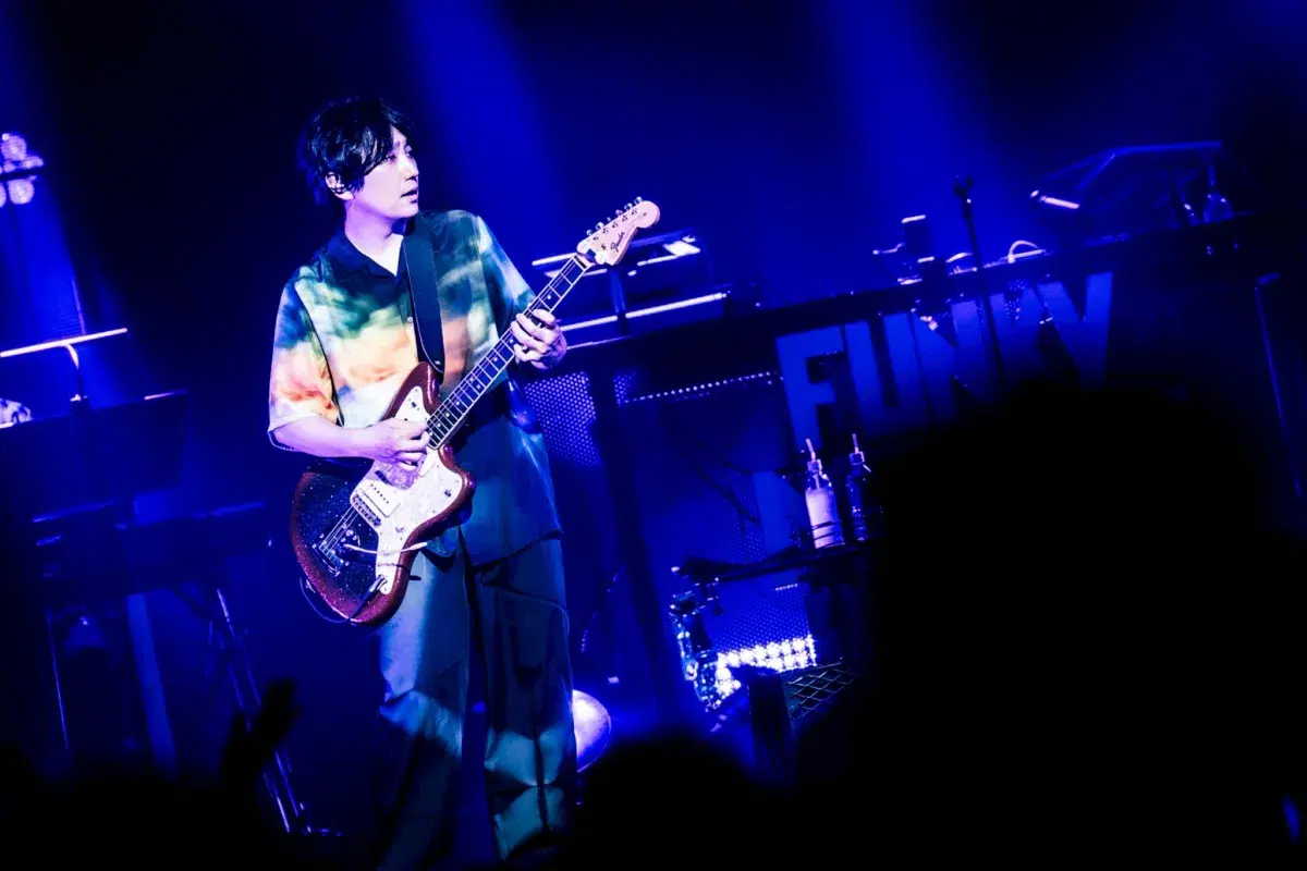 2026年、ともにメジャーデビュー20周年を迎える2組のツーマンライブ「FUNKY MONKEY BΛBY'S × いきものがかり 20周年対バンライブ ～あの日の約束ハタチまSHOW!!～」東京ガーデンシアターにて開催された記念すべきライブのレポート公開！