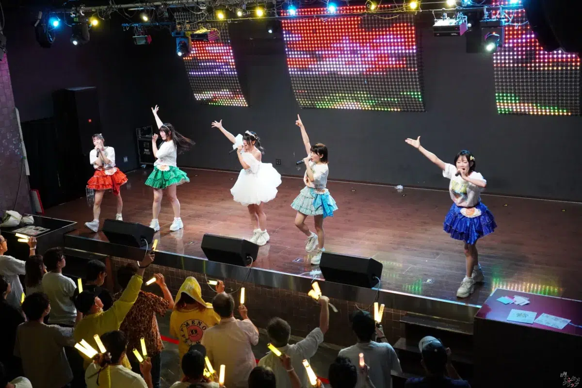 メノニューイヤー八神最音、笑顔と涙の卒業式。大熱狂の秋葉原P.A.R.M.Sで新たな門出を祝福