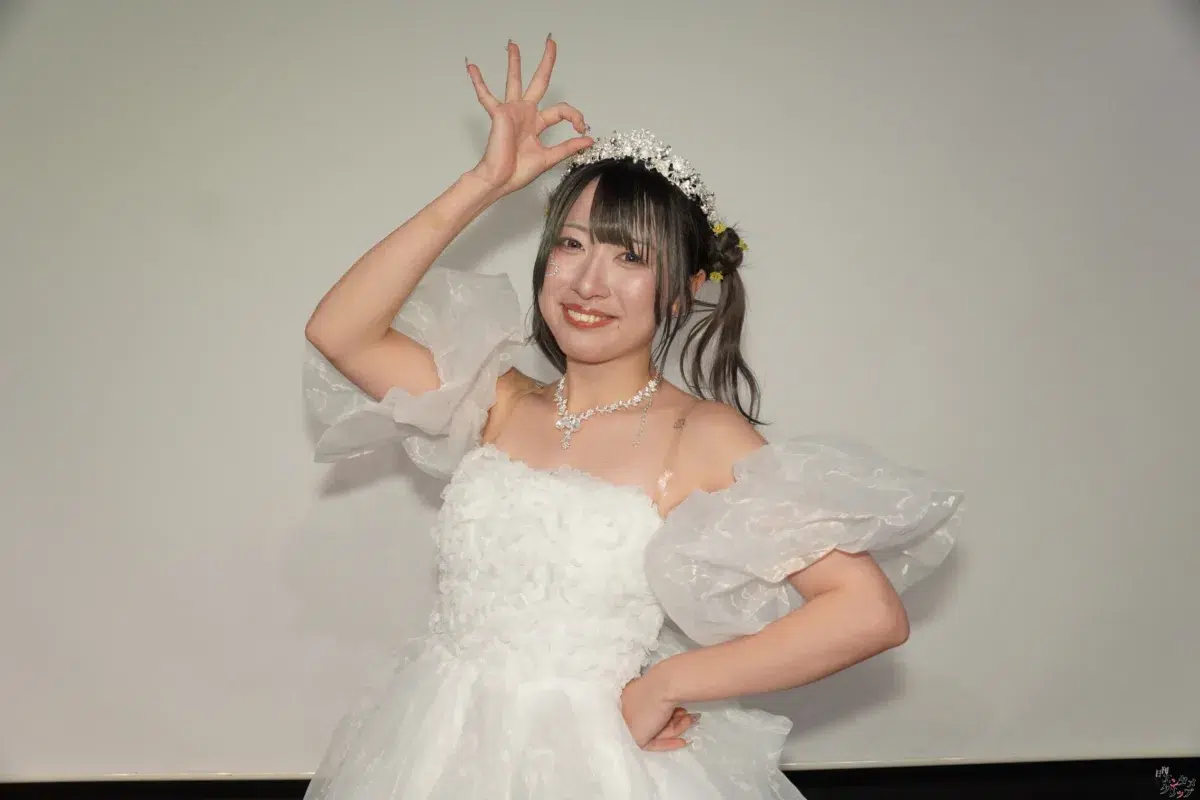 メノニューイヤー八神最音、笑顔と涙の卒業式。大熱狂の秋葉原P.A.R.M.Sで新たな門出を祝福