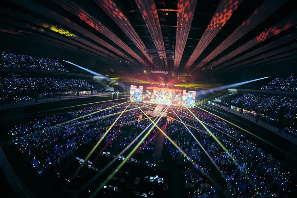 7人組ダンスヴォーカルグループ・原因は自分にある。 初のアリーナツアーを5万人の観測者とともに完走！ あふれる感謝とサプライズで魅せた新たな景色