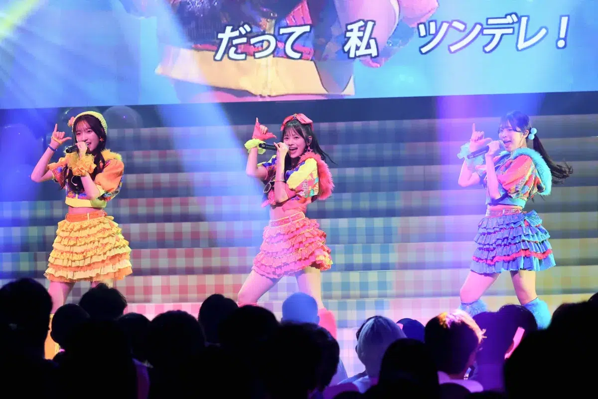 【エモすぎ注意】AKB48 19期生昇格LIVE千秋楽で奇跡の再集結!卒業生の白鳥沙怜もサプライズ登場で涙腺崩壊…! 10 【エモすぎ注意】AKB48 19期生昇格LIVE千秋楽で奇跡の再集結!卒業生の白鳥沙怜もサプライズ登場で涙腺崩壊…!