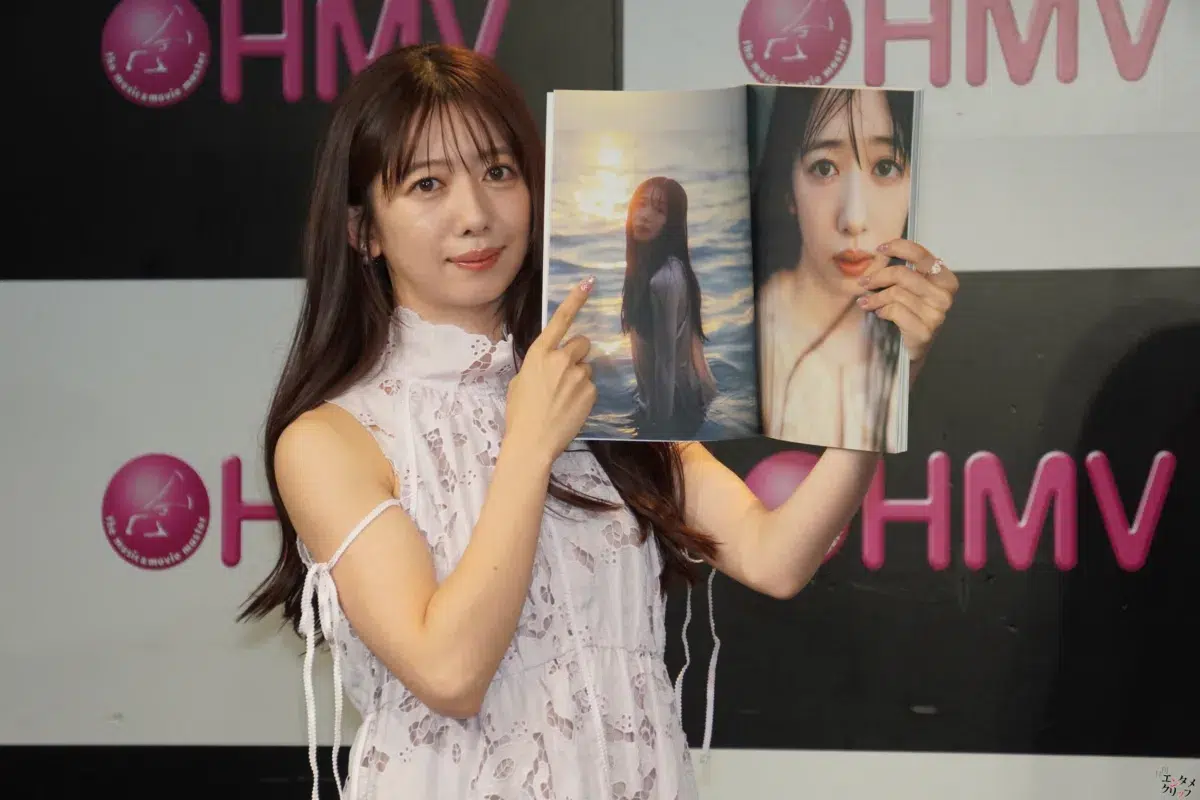 えびちゅう真山りか、20代最後の大胆挑戦!初水着も披露した2nd写真集に「299点」の理由とは? 3 えびちゅう真山りか、20代最後の大胆挑戦!初水着も披露した2nd写真集に「299点」の理由とは?