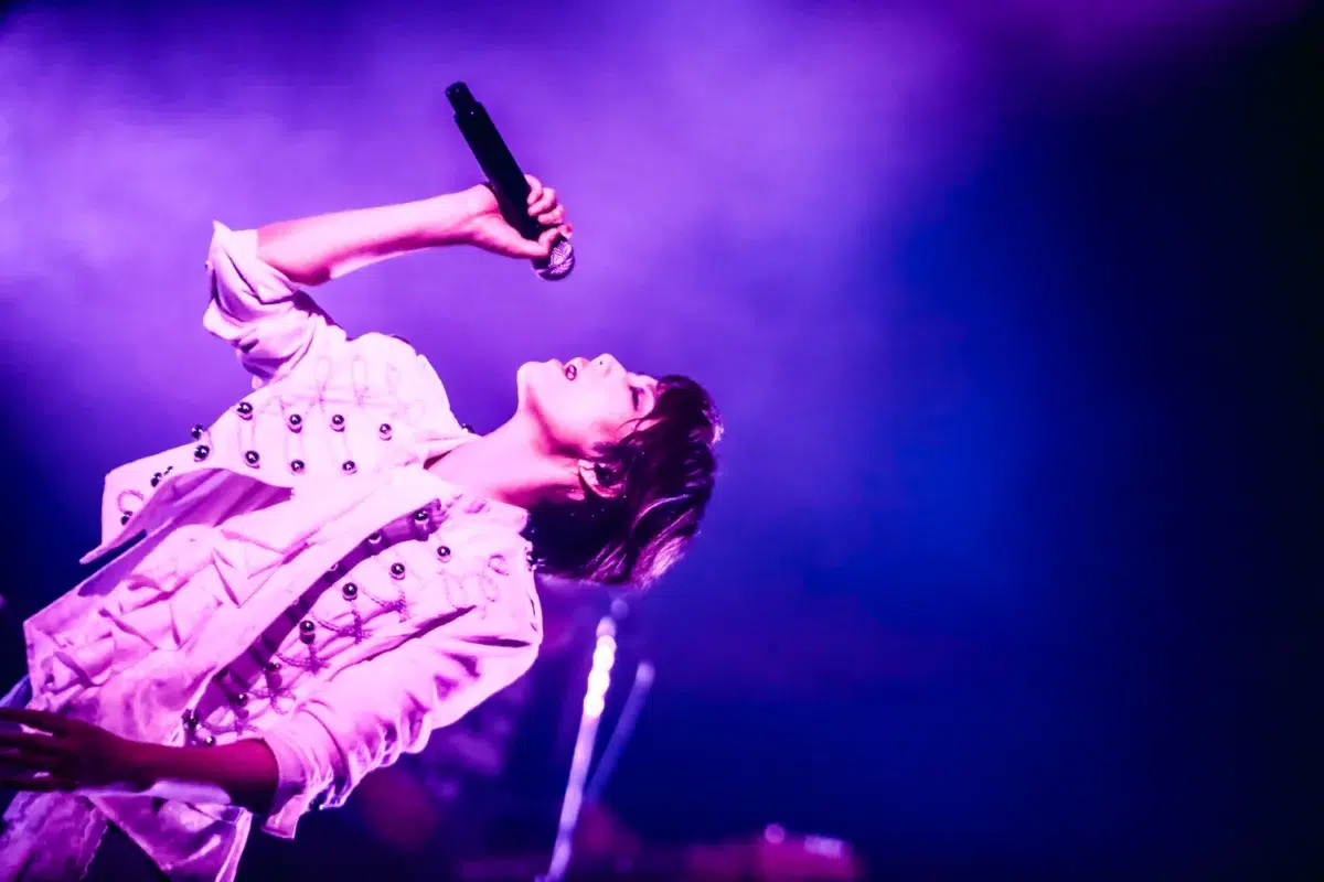 七海ひろき、自身初のライブハウスツアーを完走!ツアーファイナルの恵比寿 LIQUIDROOM公演をレポート! 3 七海ひろき、自身初のライブハウスツアーを完走!ツアーファイナルの恵比寿 LIQUIDROOM公演をレポート!