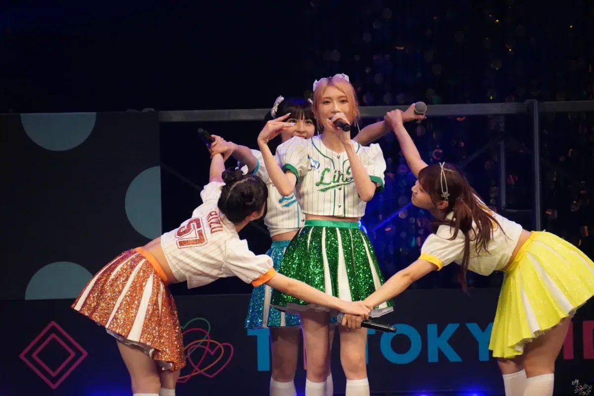 LinQが「TIF2026」HEAT GARAGEを熱狂の渦に。7月リリースの新曲「夏しちゃえ！」も披露