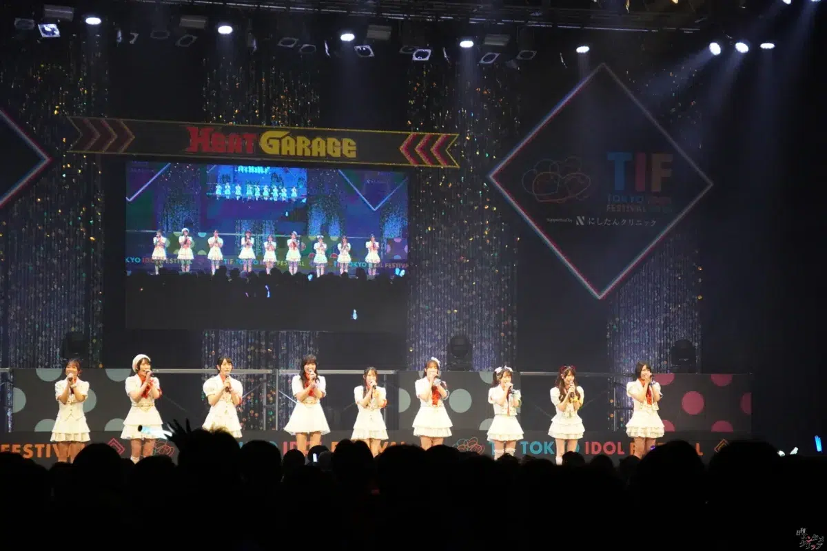 ロージークロニクルがTIF2026で躍動!『夏のイナズマ』熱唱でHEAT GARAGEが夏色に染まる 4 ロージークロニクルがTIF2026で躍動!『夏のイナズマ』熱唱でHEAT GARAGEが夏色に染まる