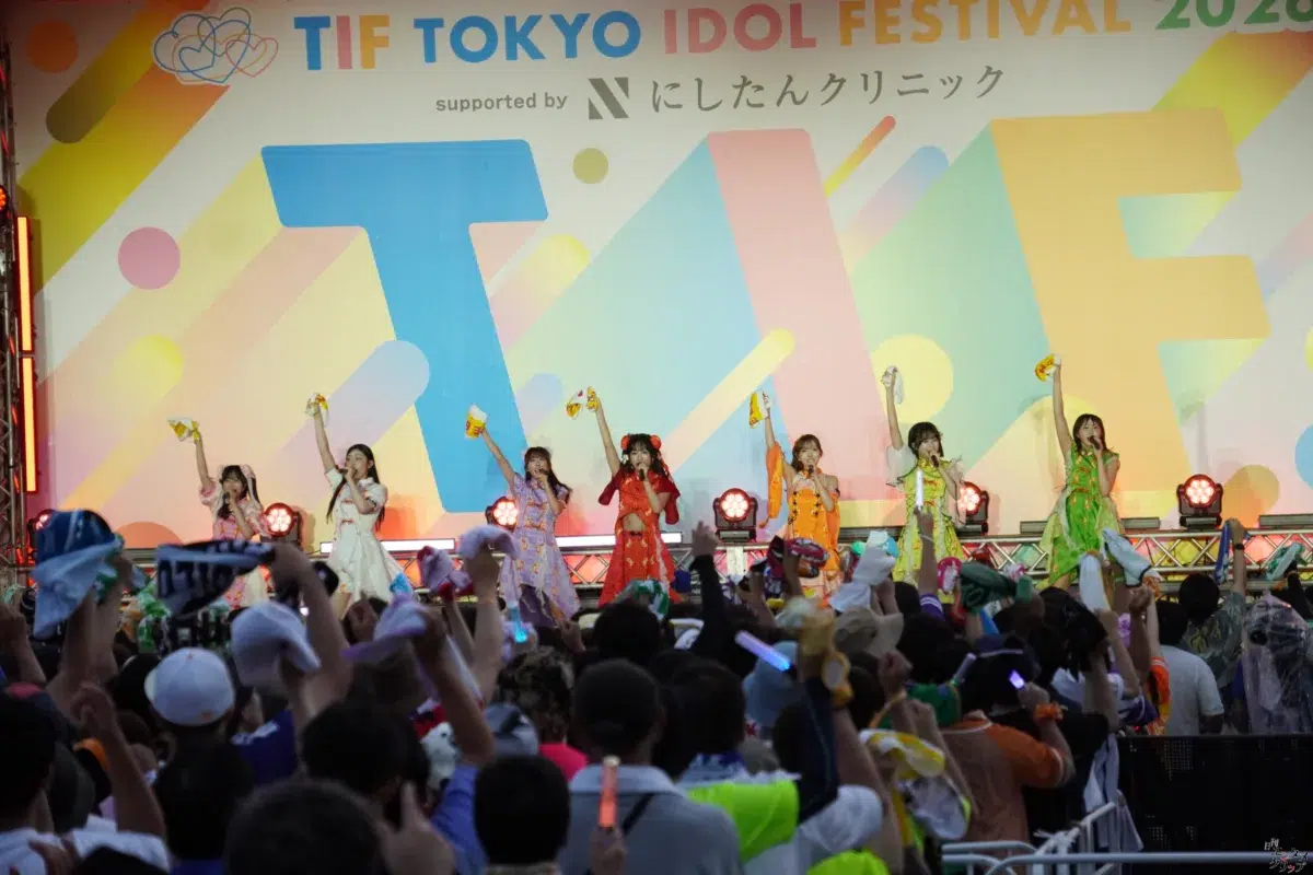 【TIF2026】私立恵比寿中学がHOT STAGEを熱狂の渦に！「仮契約のシンデレラ」から注目の新曲「えびチリ、はじめました」まで圧巻のパフォーマンス