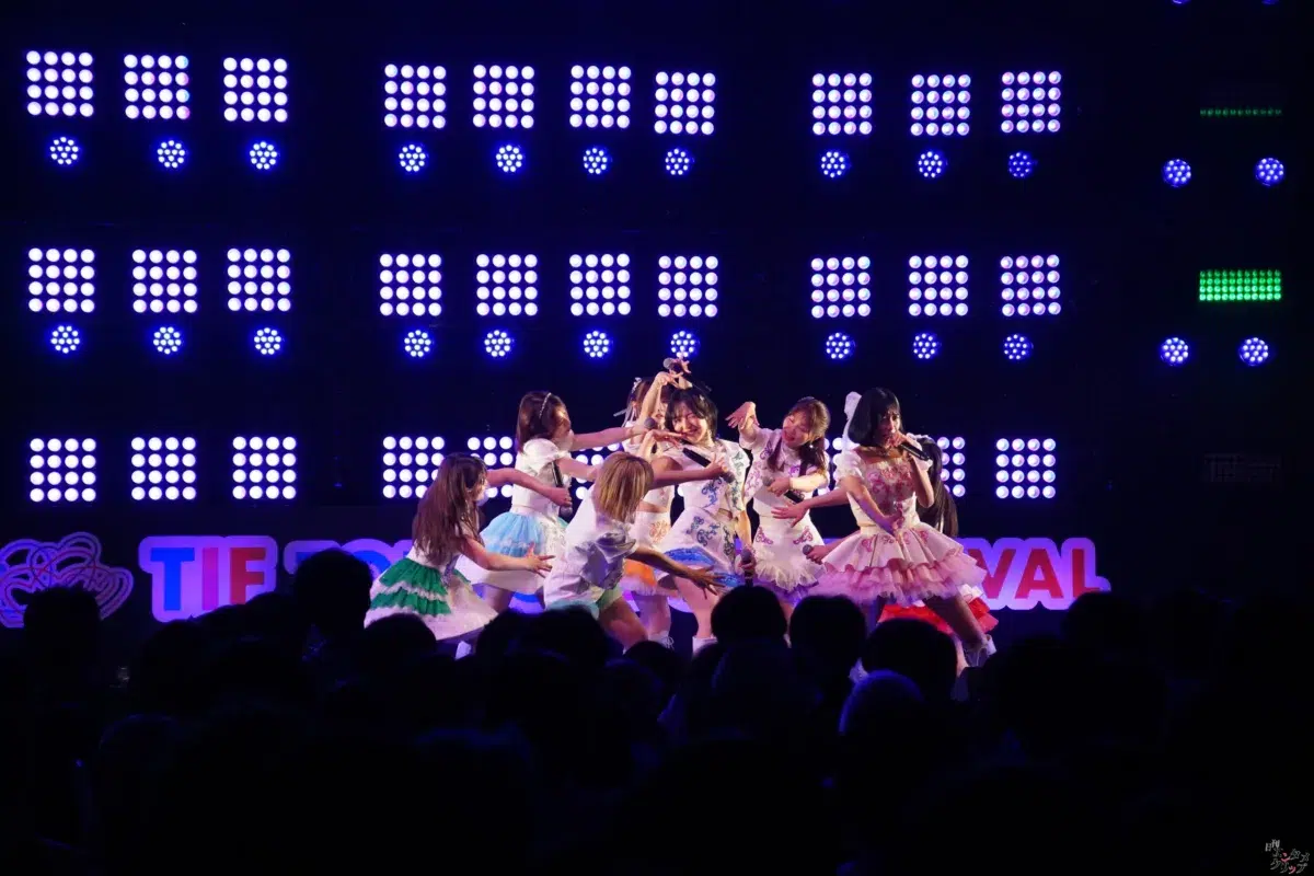 アップアップガールズ(2)、新体制で臨んだTIF2026で新曲「ツヨガリロン」初披露!本日8月2日より配信リリース 7 アップアップガールズ(2)、新体制で臨んだTIF2026で新曲「ツヨガリロン」初披露!本日8月2日より配信リリース
