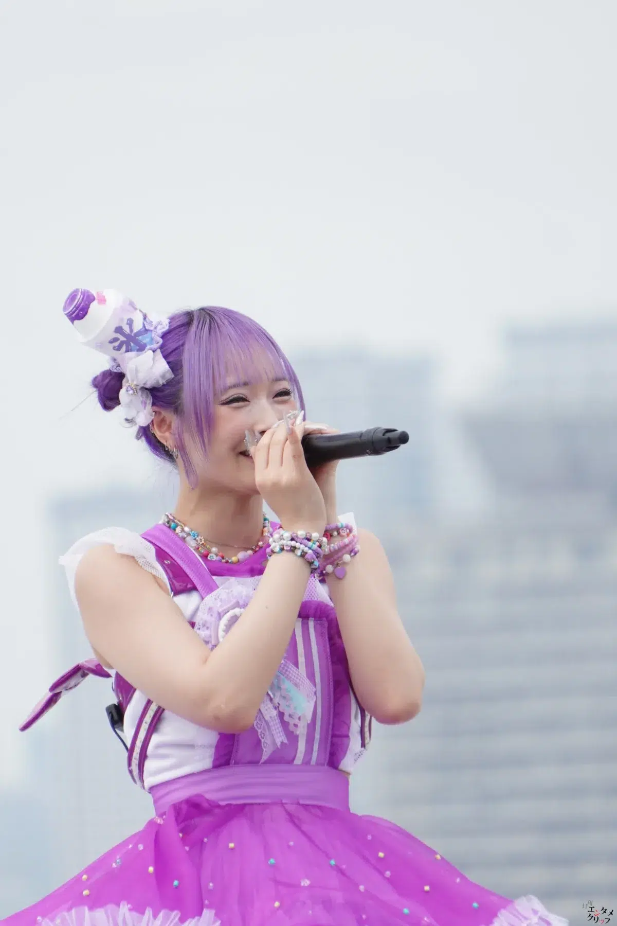 【TIF2026】NANIMONOが2ステージで躍動！ 野外でのエモーショナルな姿から一転、話題の中毒曲「陰ターネットミーーーム」で熱狂の渦へ