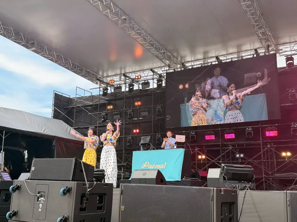 Pasmal、白良浜での夏フェスで初ライブパフォーマンス! Yun「すごく感動」、Natsu「元気なパフォーマンスがお見せできた」 【SKY ART FESTIVAL 2026】 2 Pasmal、白良浜での夏フェスで初ライブパフォーマンス! Yun「すごく感動」、Natsu「元気なパフォーマンスがお見せできた」 【SKY ART FESTIVAL 2026】