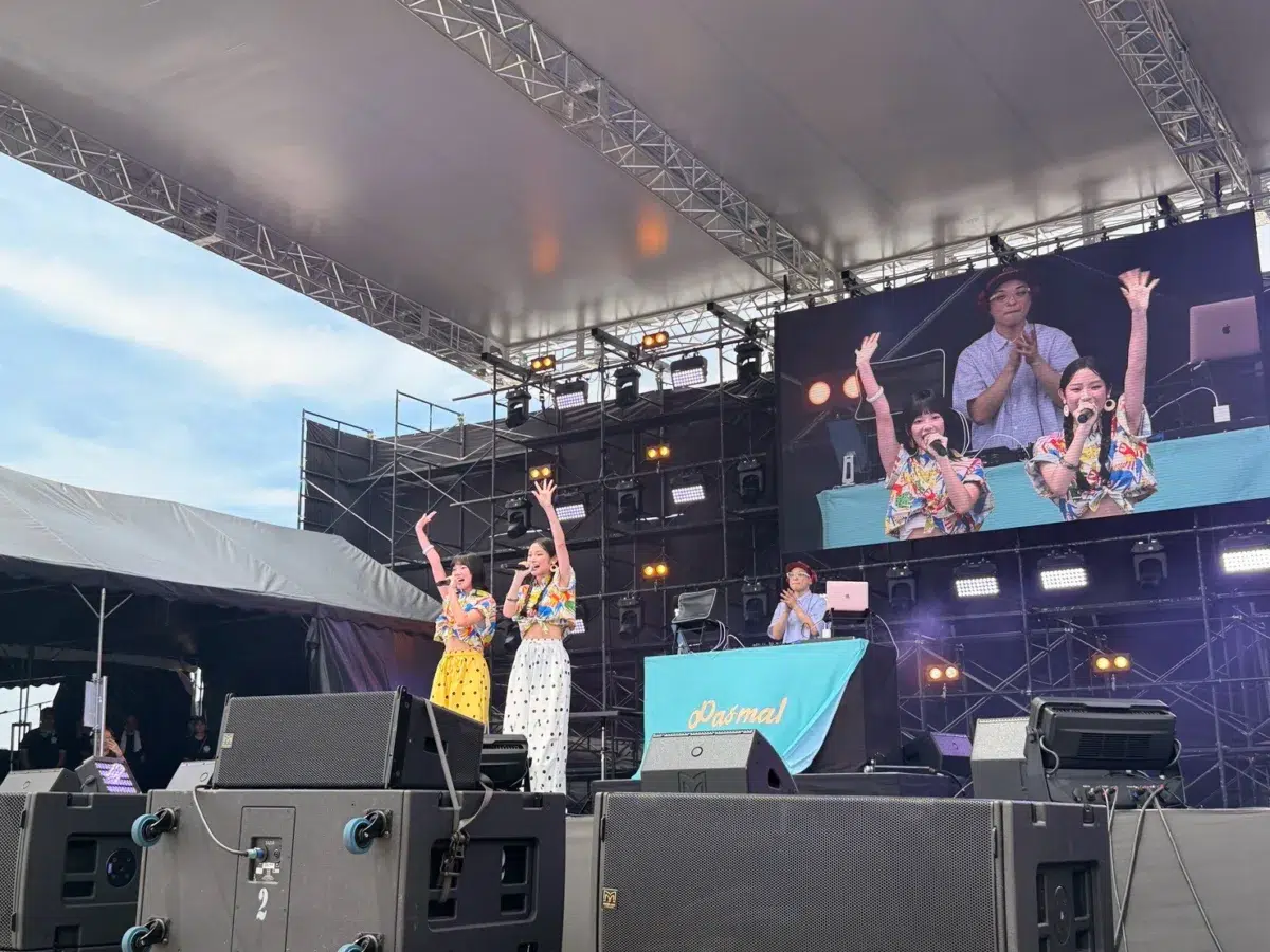 Pasmal、白良浜での夏フェスで初ライブパフォーマンス! Yun「すごく感動」、Natsu「元気なパフォーマンスがお見せできた」 【SKY ART FESTIVAL 2026】 5 Pasmal、白良浜での夏フェスで初ライブパフォーマンス! Yun「すごく感動」、Natsu「元気なパフォーマンスがお見せできた」 【SKY ART FESTIVAL 2026】