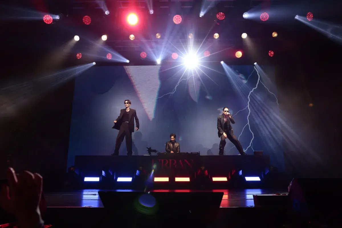 【EXILE AKIRA】ソロEP「URBAN SAVAGE 」を引っ提げ 初のソロツアー4都市5公演完走!ファイナルは台北にて開催! 5 【EXILE AKIRA】ソロEP「URBAN SAVAGE 」を引っ提げ 初のソロツアー4都市5公演完走!ファイナルは台北にて開催!