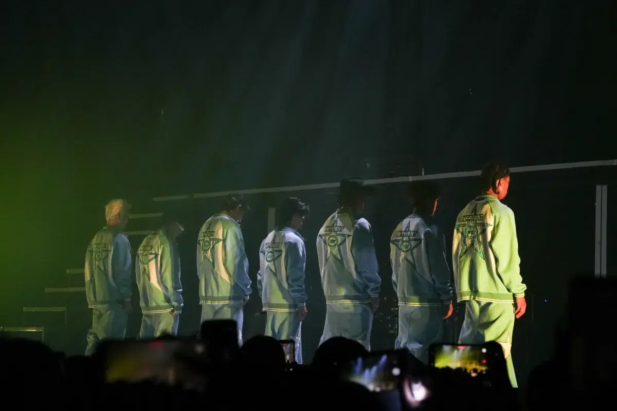 【LDH PERFECT YEAR 2026】LDH DREAM PARK 2026 Day10はPSYCHIC FEVERがツアー追加公演を開催!初の単独ホール公演で生バンドをバックに大熱狂!新アルバム『DIFFERENT』収録曲を含む全30曲を披露! 6 【LDH PERFECT YEAR 2026】LDH DREAM PARK 2026 Day10はPSYCHIC FEVERがツアー追加公演を開催!初の単独ホール公演で生バンドをバックに大熱狂!新アルバム『DIFFERENT』収録曲を含む全30曲を披露!