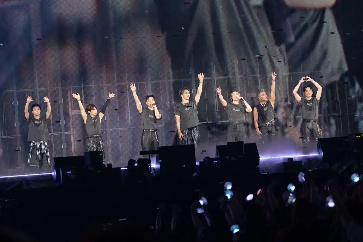 【三代目 J SOUL BROTHERS】9度目となるドームツアー完走!! 15周年の"JSB LAND"ならではのコラボをMATE へ感謝を込めた特別なステージセットで魅せる! 13 【三代目 J SOUL BROTHERS】9度目となるドームツアー完走!! 15周年の"JSB LAND"ならではのコラボをMATE へ感謝を込めた特別なステージセットで魅せる!