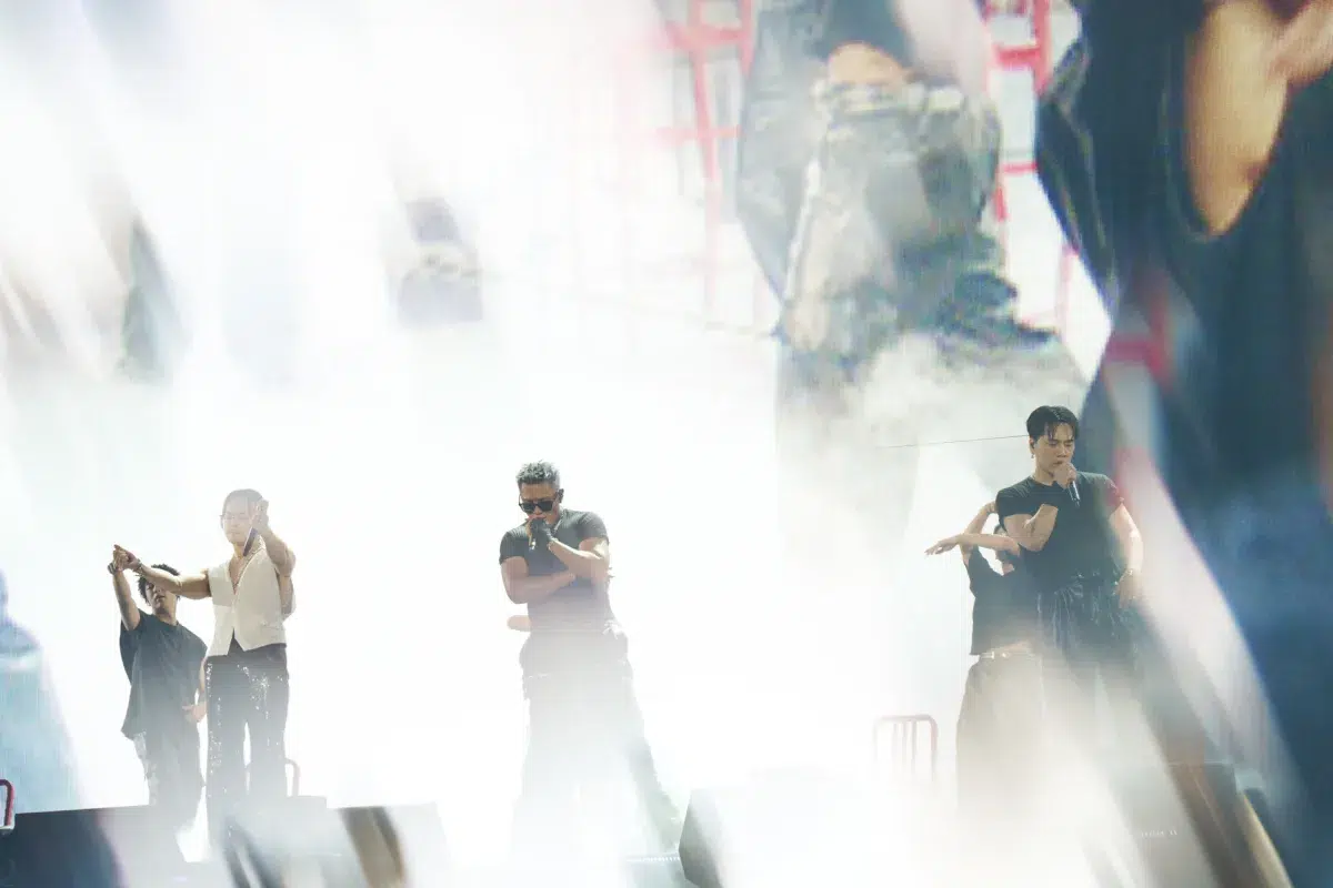 【三代目 J SOUL BROTHERS】9度目となるドームツアー完走!! 15周年の"JSB LAND"ならではのコラボをMATE へ感謝を込めた特別なステージセットで魅せる! 2 【三代目 J SOUL BROTHERS】9度目となるドームツアー完走!! 15周年の"JSB LAND"ならではのコラボをMATE へ感謝を込めた特別なステージセットで魅せる!